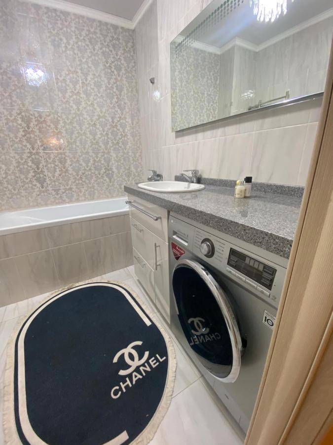 Luxury Apartment Near The Shopping Center Qazaqstan Astana Luaran gambar